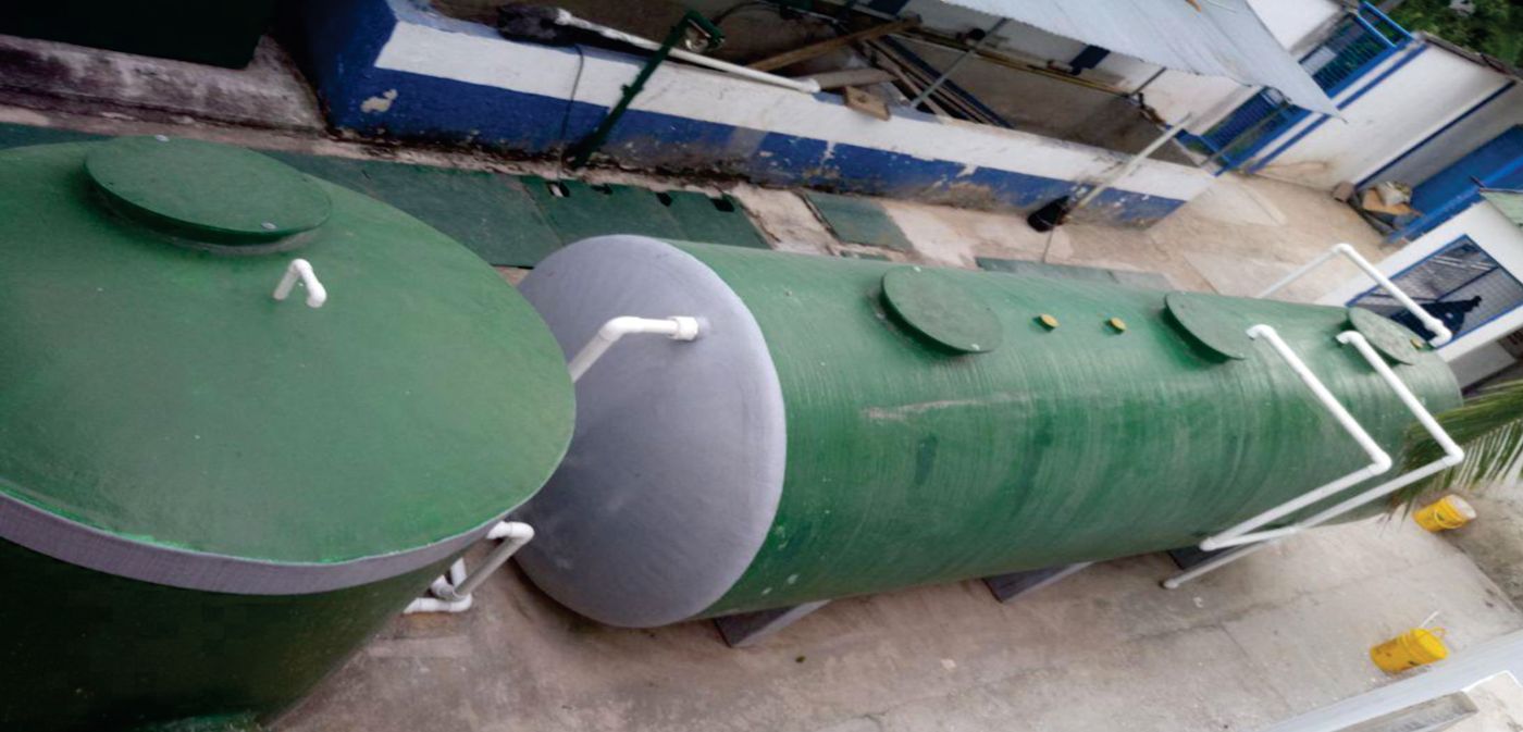 Tanque horizontal en fibra de vidrio